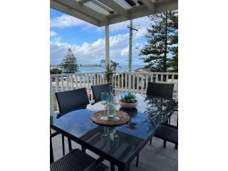Entire home on the beach Guest house, Shellharbour - 2