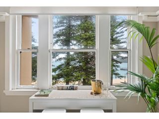 Best location in Manly Harbour view Apartment, Sydney - 3