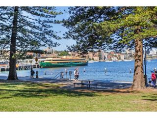 Best location in Manly Harbour view Apartment, Sydney - 4