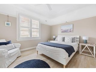 Best location in Manly Harbour view Apartment, Sydney - 5