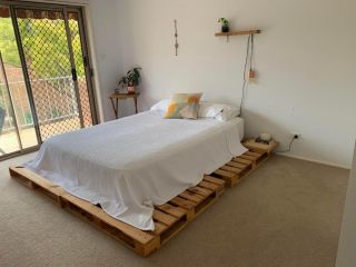 Entire Townhouse.Fresh & Cosy.Stones throw from the beach/town.Perfect getaway!! Villa, Port Macquarie - 1