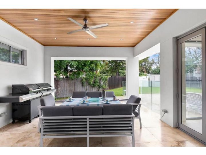 Entire Ultra Modern Luxury Home with Pool Villa, Sydney - imaginea 6