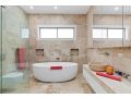 Entire Ultra Modern Luxury Home with Pool Villa, Sydney - thumb 8