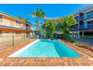 Red Star Hotel Palm Beach Aparthotel, Gold Coast - 2