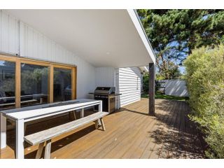 Everleigh - renovated, spacious beach house Guest house, Saint Andrews Beach - 3