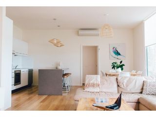 Exclusive Anglesea River Beach Apartment Apartment, Anglesea - 1