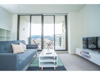 EXCLUSIVE SYDNEY ONE BEDROOM NEAR GREEN SQUARE Apartment, Sydney - 3