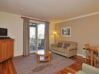 Executive 1 bedroom Spa Villa located within Cypress Lakes Resort Villa, Pokolbin - 1