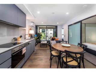 Executive and Modern 2-Bed in Canberra Central Apartment, Canberra - 1