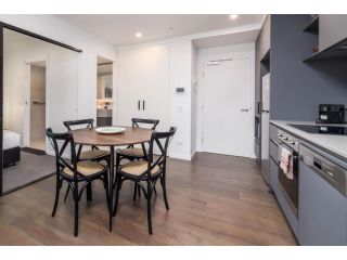 Executive and Modern 2-Bed in Canberra Central Apartment, Canberra - 5