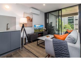Executive and Modern 2-Bed in Canberra Central Apartment, Canberra - 2