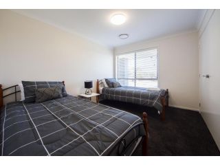 Executive Home Accommodation 34 Guest house, Queensland - 5