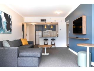 Modern 1-Bed Close To Transport and Shopping Hubs Apartment, Sydney - 2