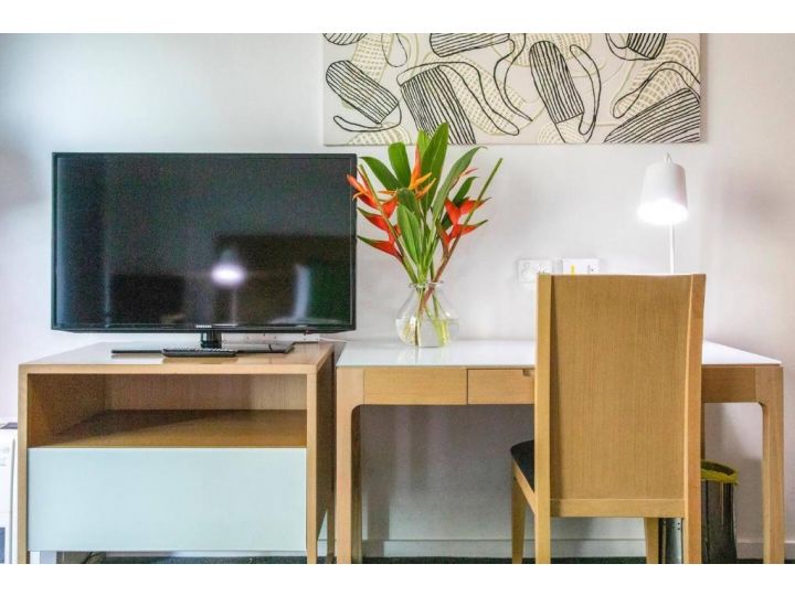 Experience the Best of Darwin from this King Suite Apartment, Darwin - imaginea 5