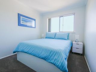 Explorer Cove Unit 6, 31 Kennedy Pde Aparthotel, Caloundra - 3