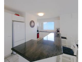 Explorer Cove Unit 6, 31 Kennedy Pde Aparthotel, Caloundra - 5