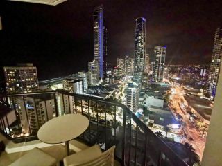 Fab studio in heart of Surfers Paradise! FREE WIFI and FREE PARKING! Hotel, Gold Coast - 1