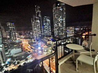 Fab studio in heart of Surfers Paradise! FREE WIFI and FREE PARKING! Hotel, Gold Coast - 4