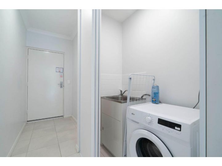 5 First Rate on Fisher 2 bed 2 bath Belmont-Cloverdale Apartment, Perth - imaginea 10