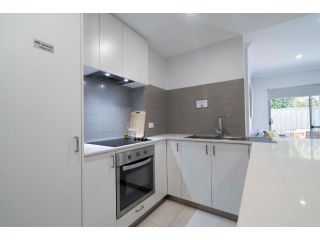 5 First Rate on Fisher 2 bed 2 bath Belmont-Cloverdale Apartment, Perth - 3