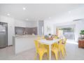 5 First Rate on Fisher 2 bed 2 bath Belmont-Cloverdale Apartment, Perth - thumb 4
