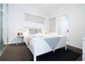 5 First Rate on Fisher 2 bed 2 bath Belmont-Cloverdale Apartment, Perth - thumb 8