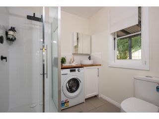 Live in the Heart of Mudgee at Fairbairn Cottage Apartment, Mudgee - 4