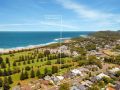 Spacious 3-bedroom Beach Home, Close to Golf Course Guest house, Shelly Beach - thumb 8