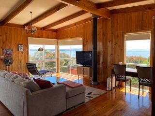 Fam Jam Beachfront Family Holiday Home, Bass Coast Guest house, Victoria - 2