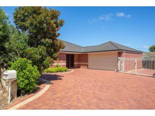 Family Beach Escape Guest house, Quindalup - 2