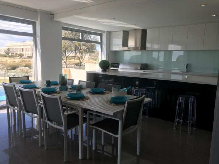 Family BeachSide luxury Guest house, Coogee - imaginea 14