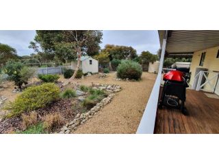 Family Friendly Beach House Guest house, Goolwa South - 1