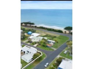 Family friendly holiday home in the heart of town Guest house, Apollo Bay - 2