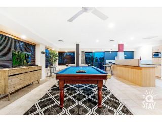 FAMILY GETAWAY Waterfront Broadbeach Waters Holiday House With Private Pool â€” KIDS STAY FREE!!! Guest house, Gold Coast - 5