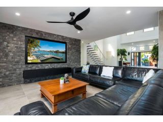 Family Haven / Runaway Bay Guest house, Gold Coast - 4