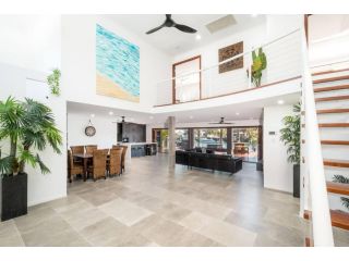 Family Haven / Runaway Bay Guest house, Gold Coast - 3