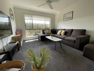 Family Holiday Vibe House in Dakabin Guest house, Queensland - 5