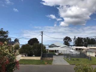 Waterview Family Home 100m to Lake edge Guest house, Chittaway Point - 4
