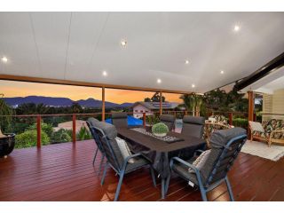 Tropical Family House with Private Pool and City Views Guest house, Queensland - 4