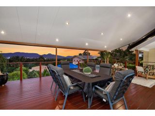 Tropical Family House with Private Pool and City Views Guest house, Queensland - 4