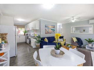 Family, Romance, Fun on Kings Beach Apartment, Caloundra - 5