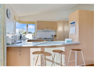 Family Tides Holiday Home Guest house, Apollo Bay - 3