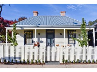 Farmers Arms Heritage Cottage Guest house, Daylesford - 1