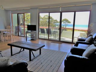 Fathoms 14 - Mollymook Apartment, Mollymook - 3