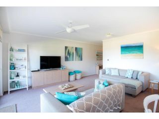 Fathoms 8 - Mollymook Apartment, Mollymook - 3