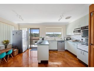 Fi's relaxing Beach House Apartment, Port Macquarie - 5