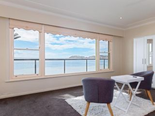 Filoli', 91 Foreshore Drive - huge waterfront home Guest house, Salamander Bay - 3