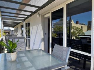 FiveWays Lookout spacious, big balcony, views up and down the hip strip Apartment, Fremantle - 5