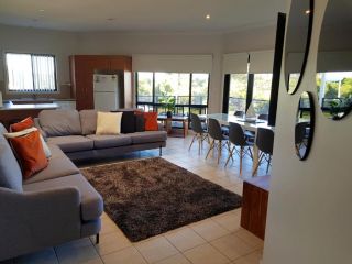 Flexi 3 Apartment, Belmont - 2