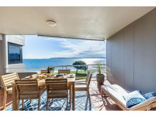 Florentine 13 11 Columbia Close fabulous unit with pool lift and waterviews Apartment, Nelson Bay - 2